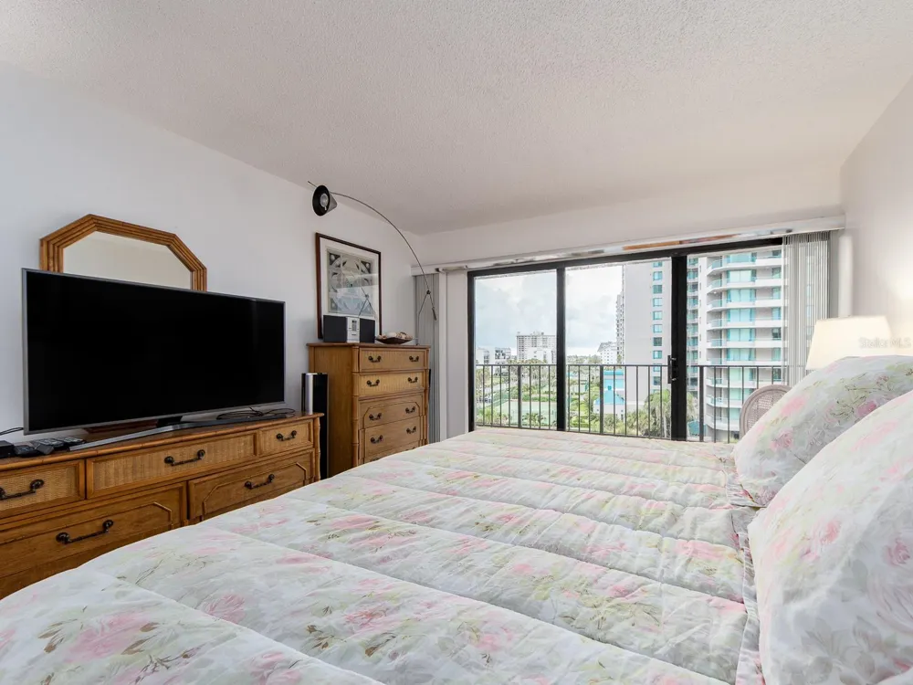 1480 GULF BOULEVARD #612 Clearwater Beach, FL 33767