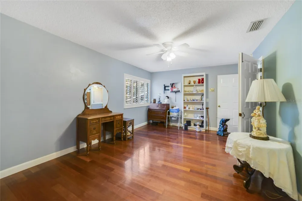 906 VILLAGE GREEN ROAD Deland, FL 32720