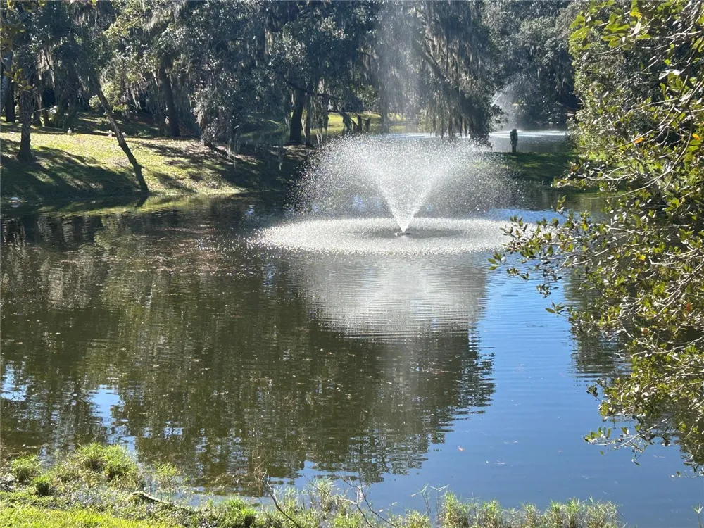 906 VILLAGE GREEN ROAD Deland, FL 32720