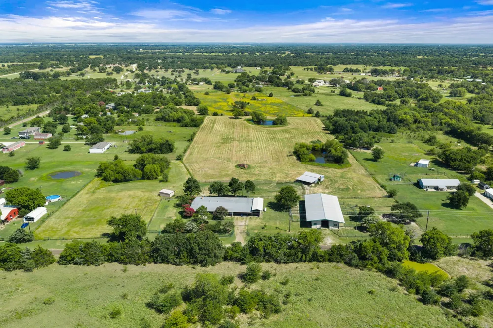 14054 County Road 352 Terrell, TX 75161