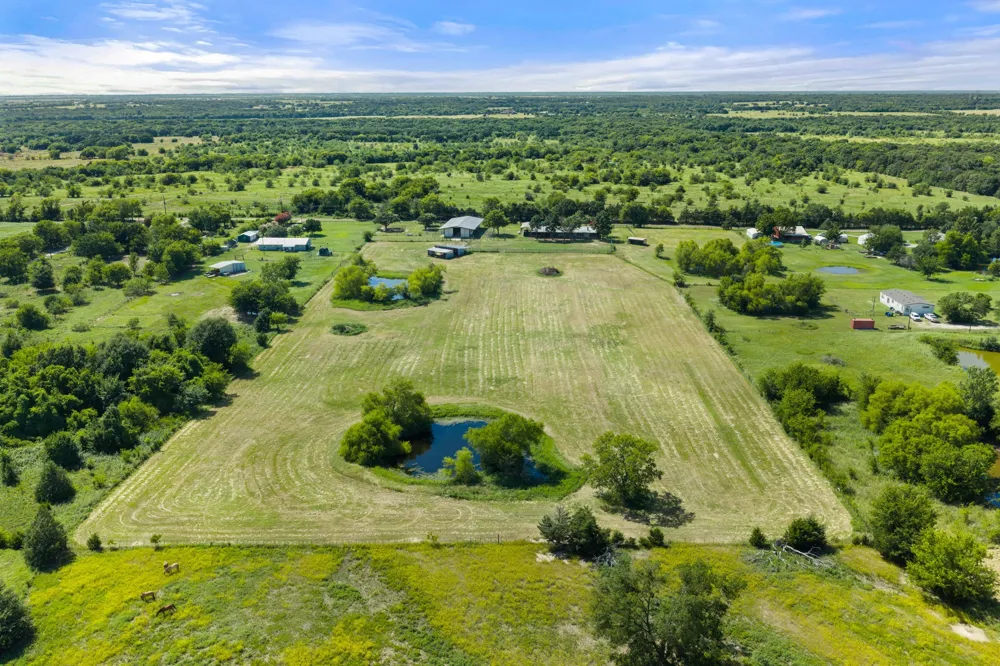 14054 County Road 352 Terrell, TX 75161