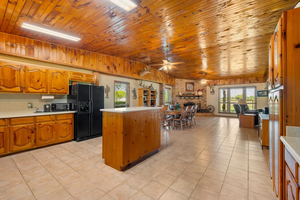 14054 County Road 352 Terrell, TX 75161
