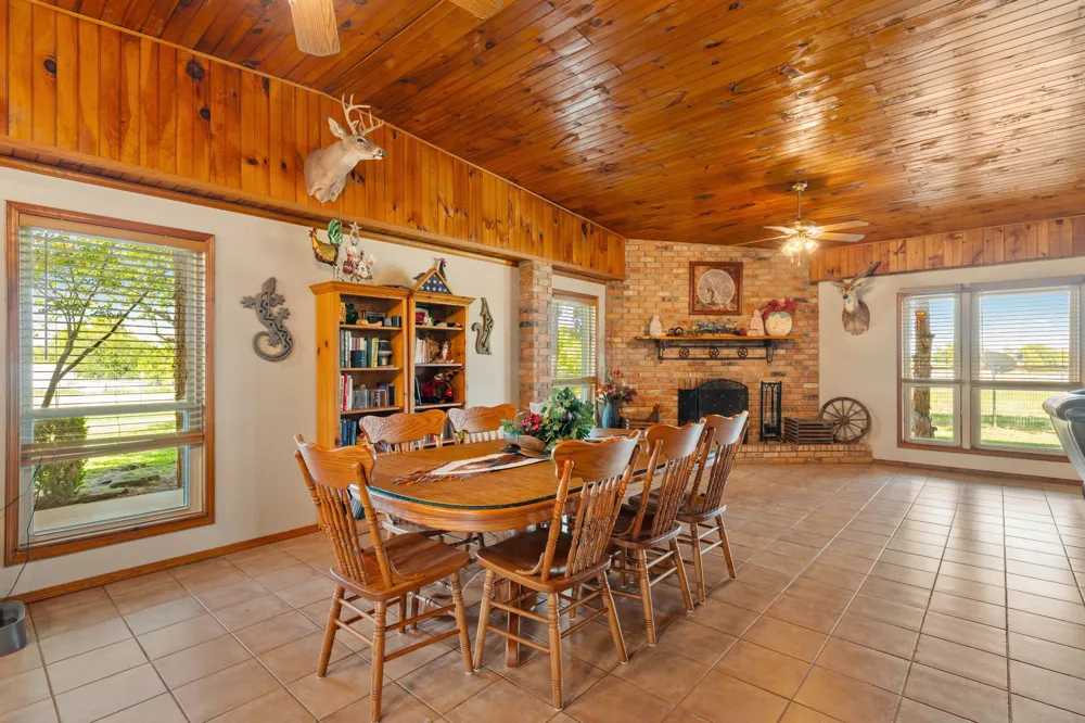 14054 County Road 352 Terrell, TX 75161