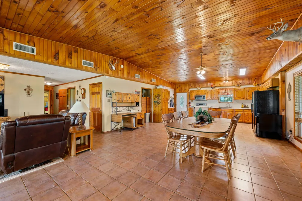 14054 County Road 352 Terrell, TX 75161
