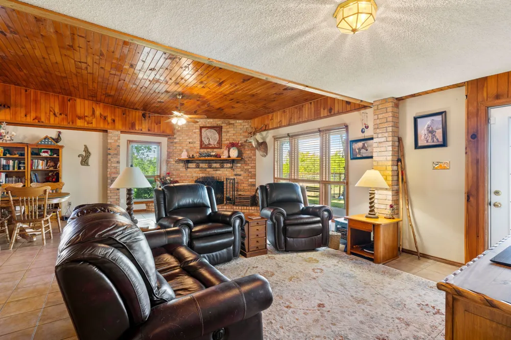 14054 County Road 352 Terrell, TX 75161