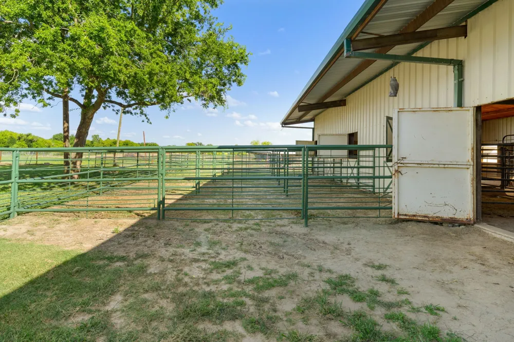 14054 County Road 352 Terrell, TX 75161