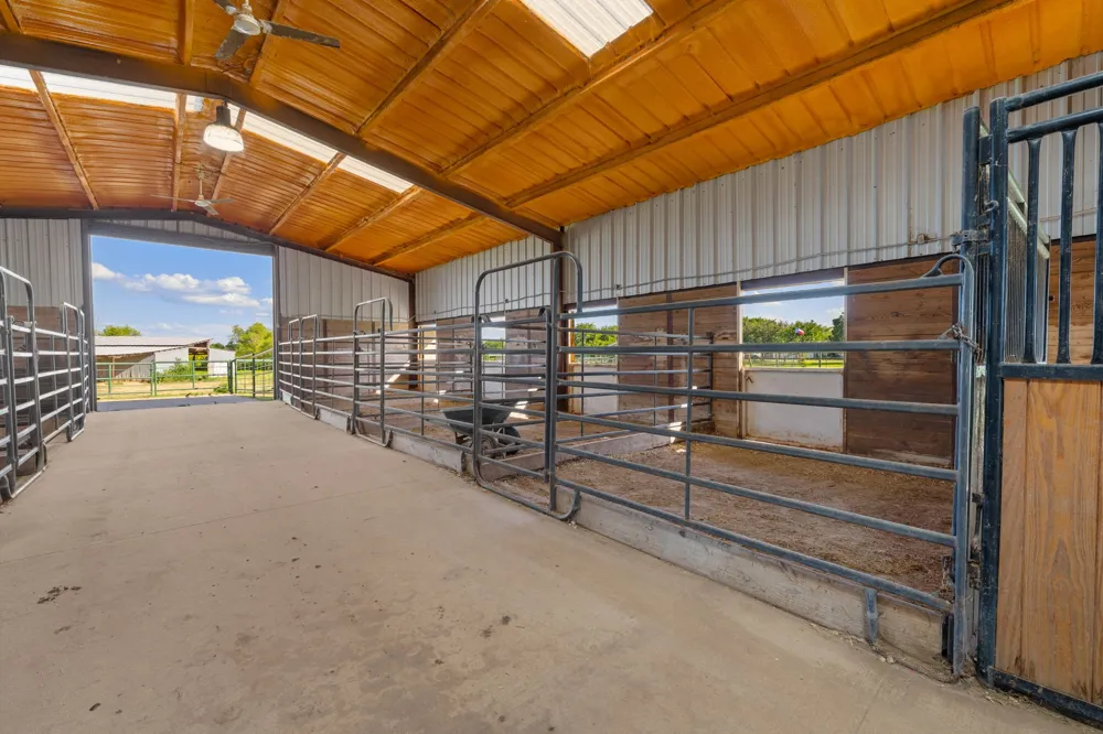 14054 County Road 352 Terrell, TX 75161