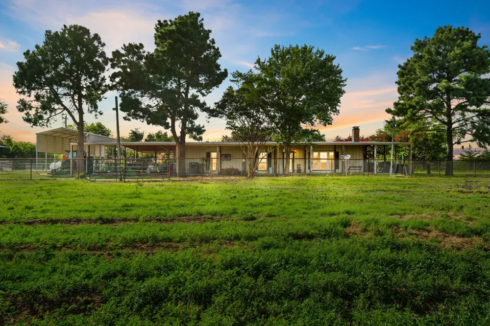 14054 County Road 352 Terrell, TX 75161