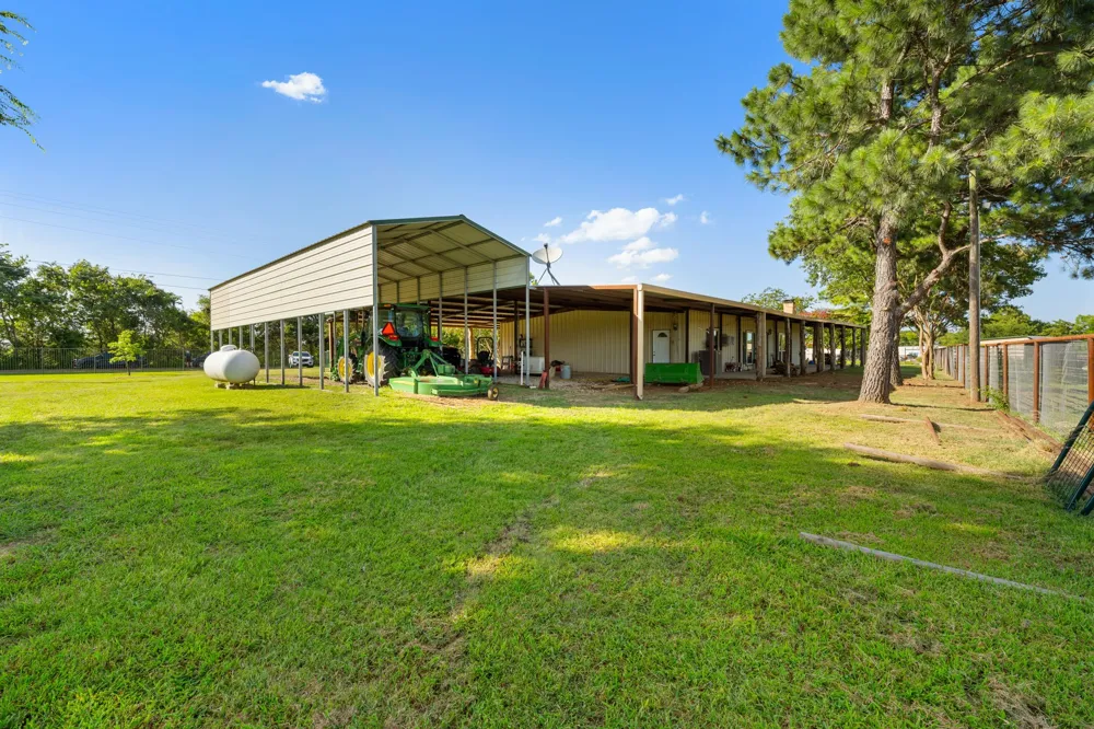 14054 County Road 352 Terrell, TX 75161