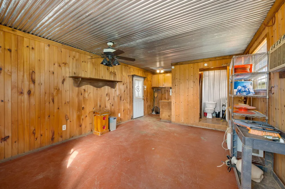 14054 County Road 352 Terrell, TX 75161