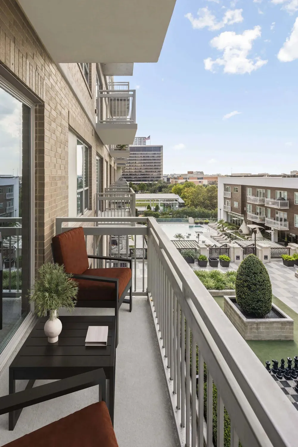 2727 Travis Street #850 Houston, TX 77006