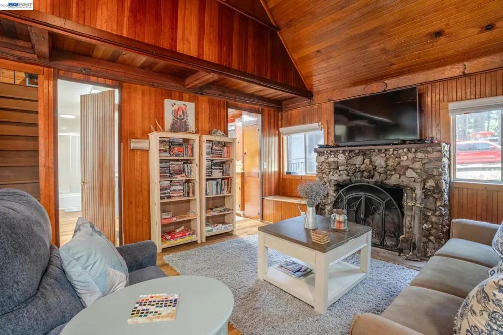 25917 Scenic Dr Long Barn, CA 95335
