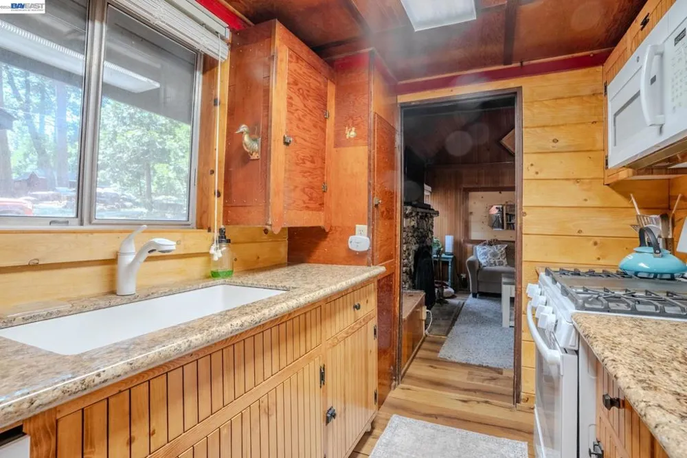 25917 Scenic Dr Long Barn, CA 95335