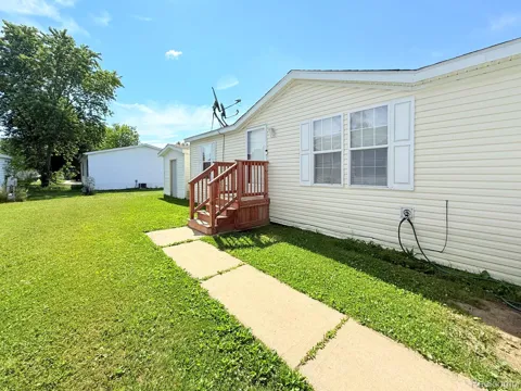 317 Scarlet Oak Lane