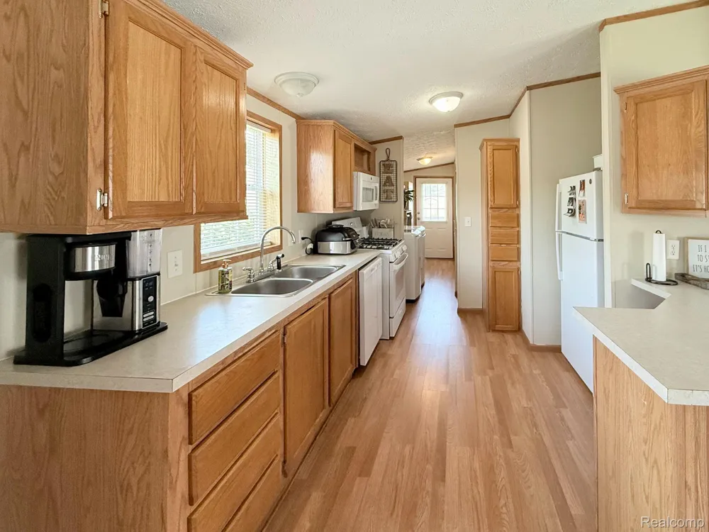 317 Scarlet Oak Lane Augusta Charter Township, MI 48190