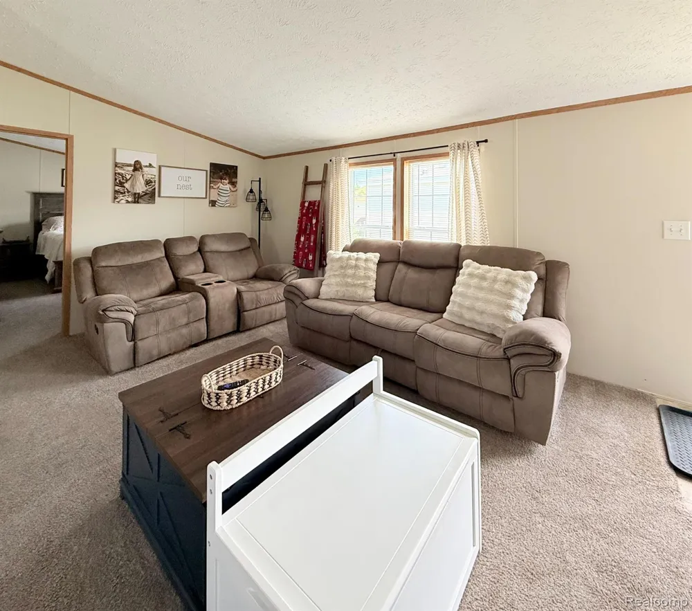 317 Scarlet Oak Lane Augusta Charter Township, MI 48190