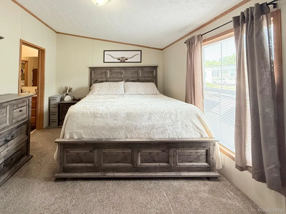 317 Scarlet Oak Lane Augusta Charter Township, MI 48190