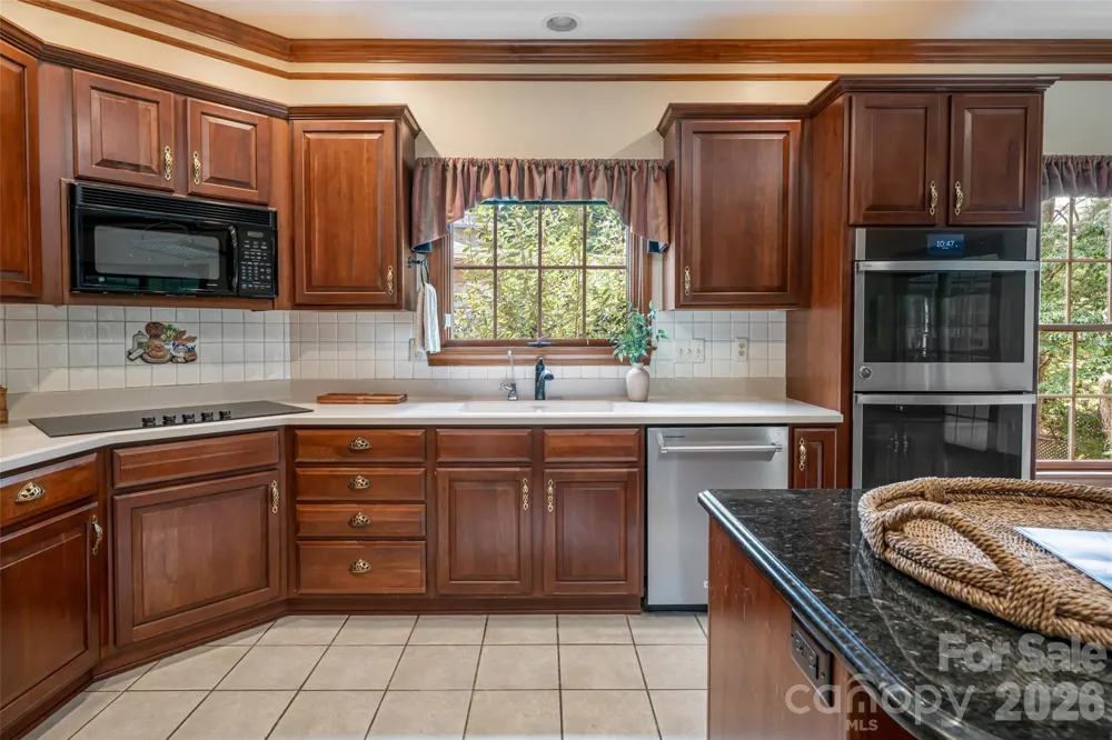 23 Boddington Court Asheville, NC 28803