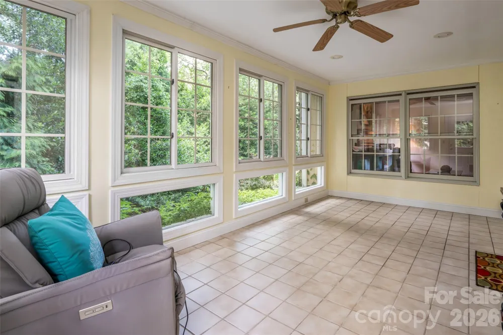 23 Boddington Court Asheville, NC 28803
