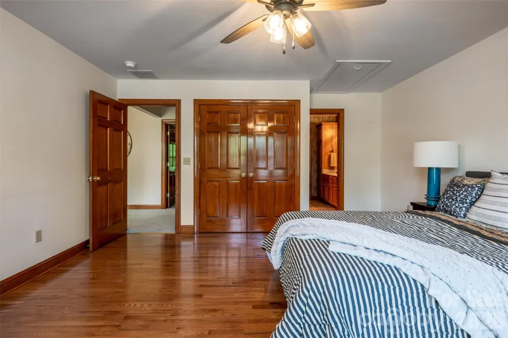 23 Boddington Court Asheville, NC 28803
