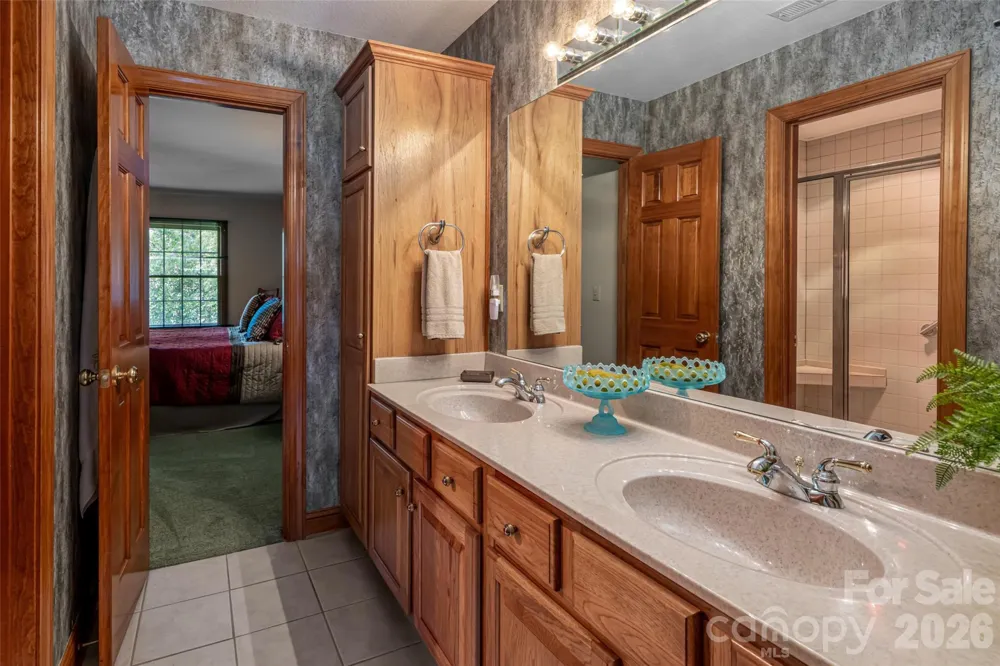 23 Boddington Court Asheville, NC 28803