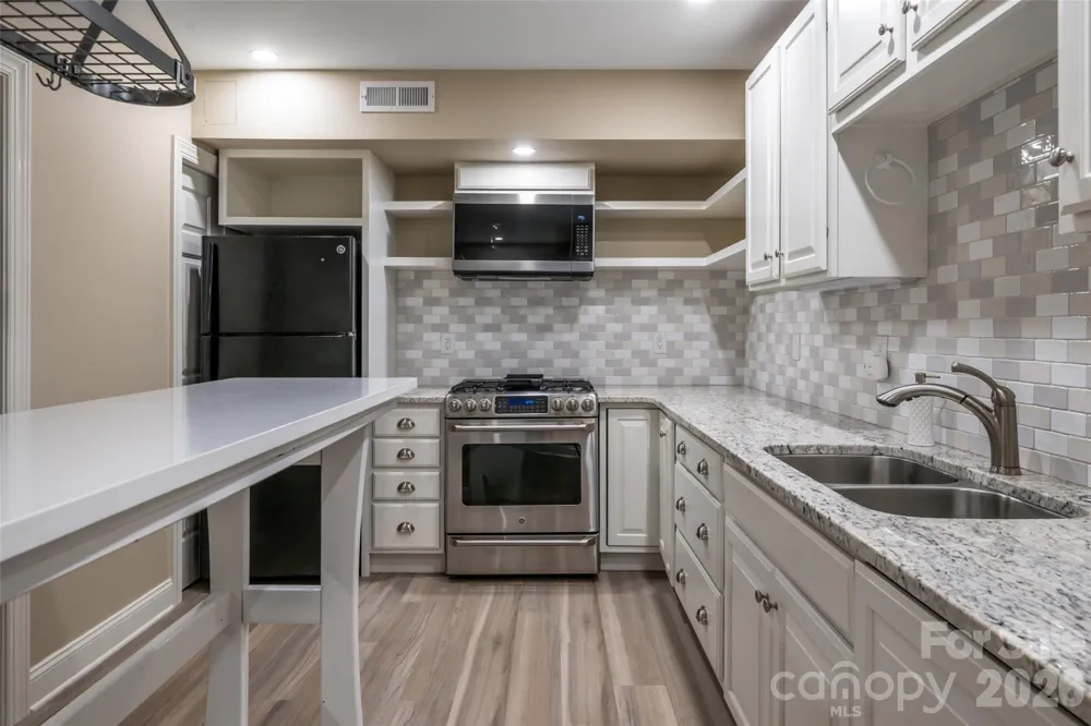 23 Boddington Court Asheville, NC 28803
