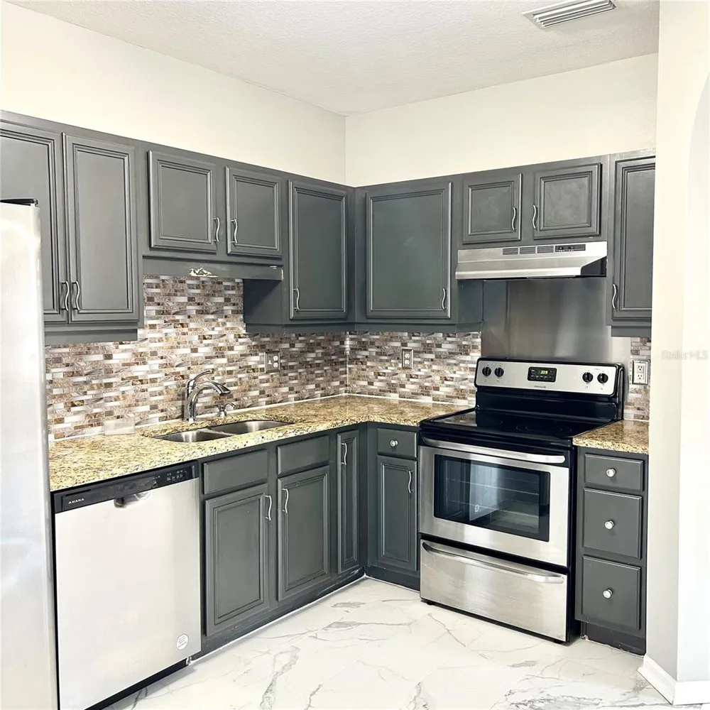504 MAPLE POINTE DRIVE Seffner, FL 33584