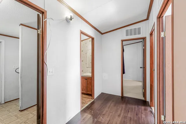 22707 Savannah Hts Von Ormy, TX 78073