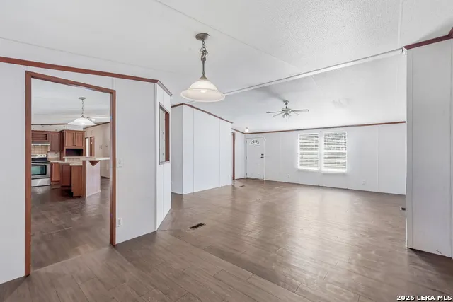 22707 Savannah Hts Von Ormy, TX 78073
