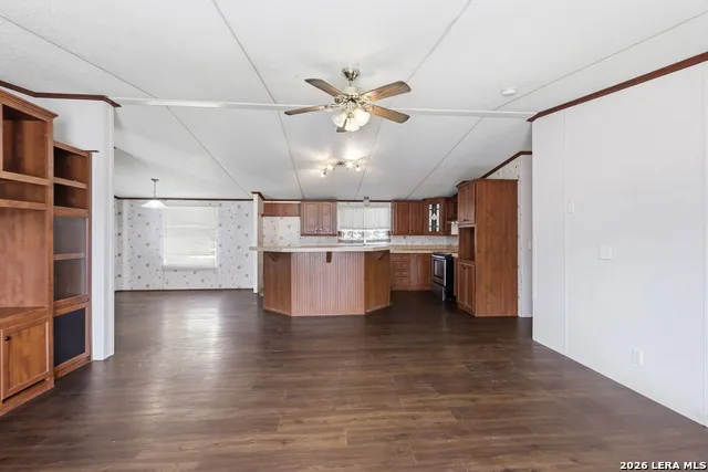 22707 Savannah Hts Von Ormy, TX 78073