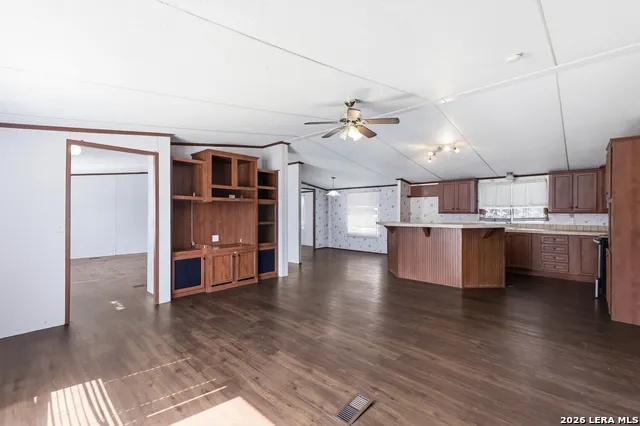 22707 Savannah Hts Von Ormy, TX 78073