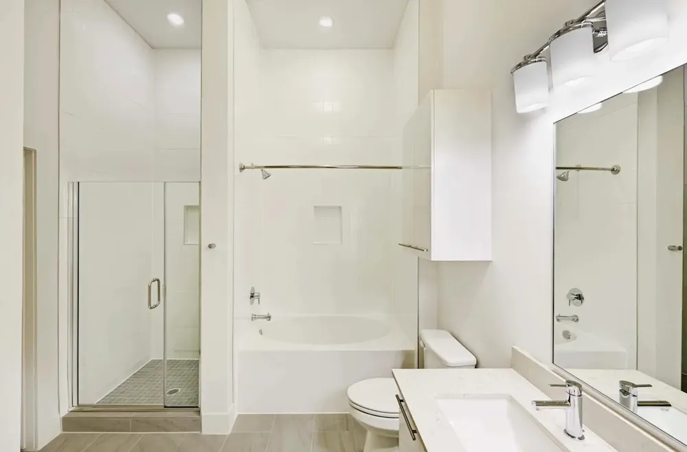 2727 Travis Street #648 Houston, TX 77006