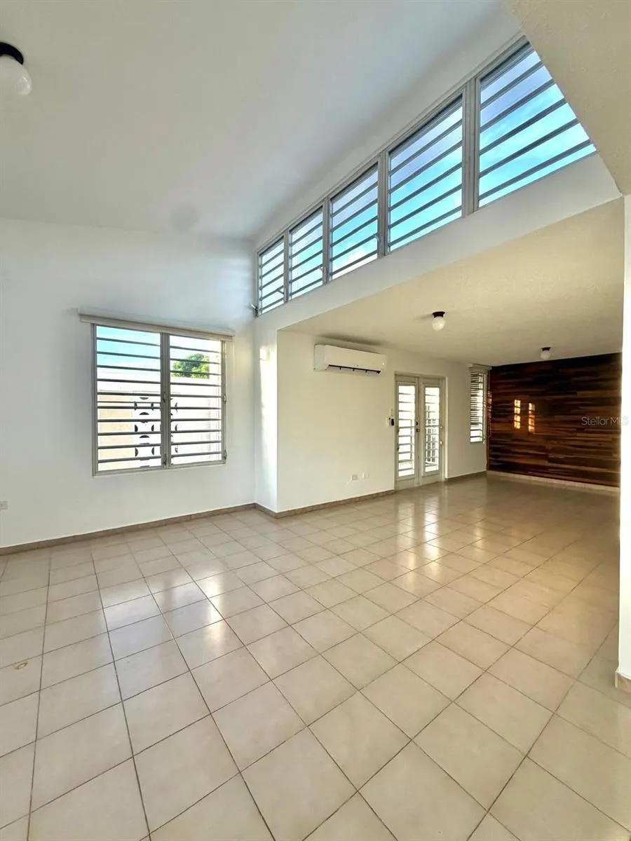 2105 CALLE ANTIOQUIA Guaynabo, PR 00969