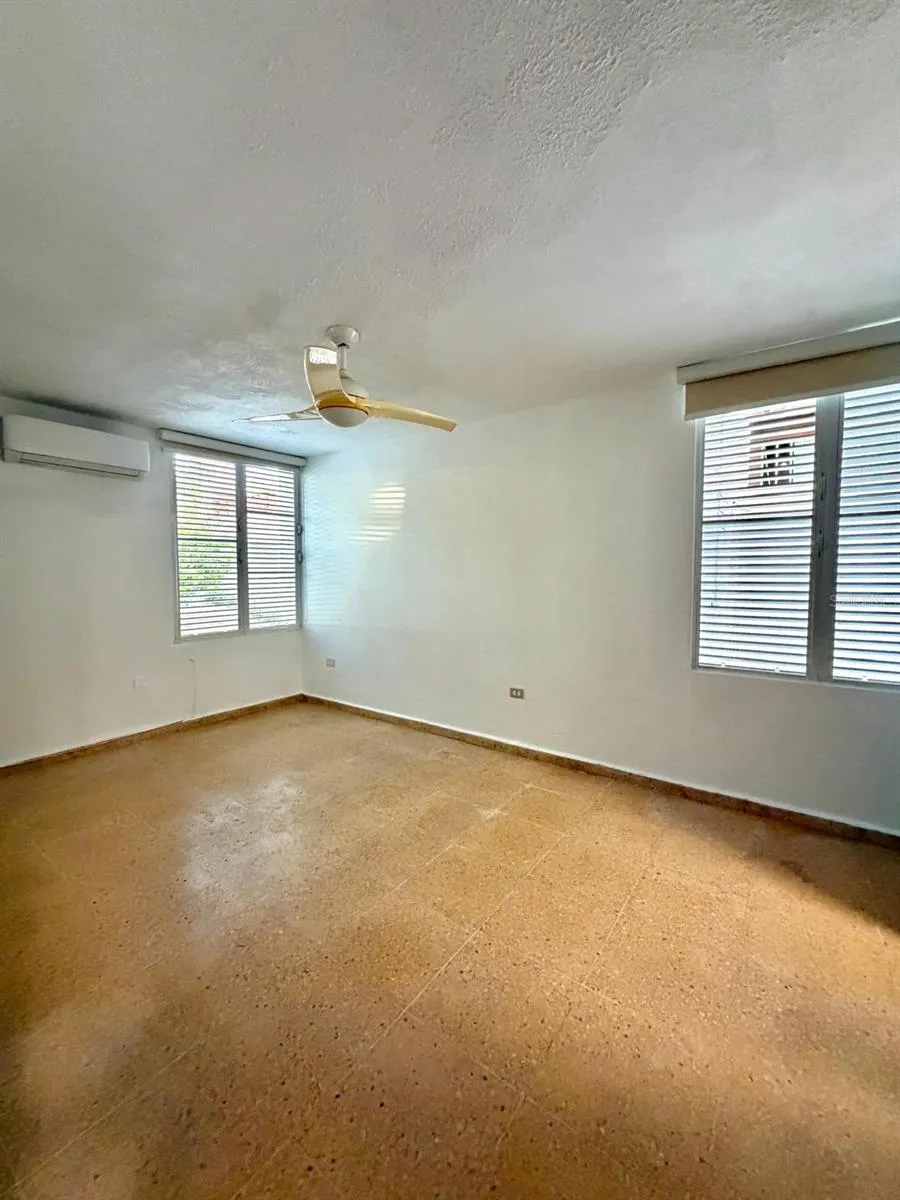 2105 CALLE ANTIOQUIA Guaynabo, PR 00969