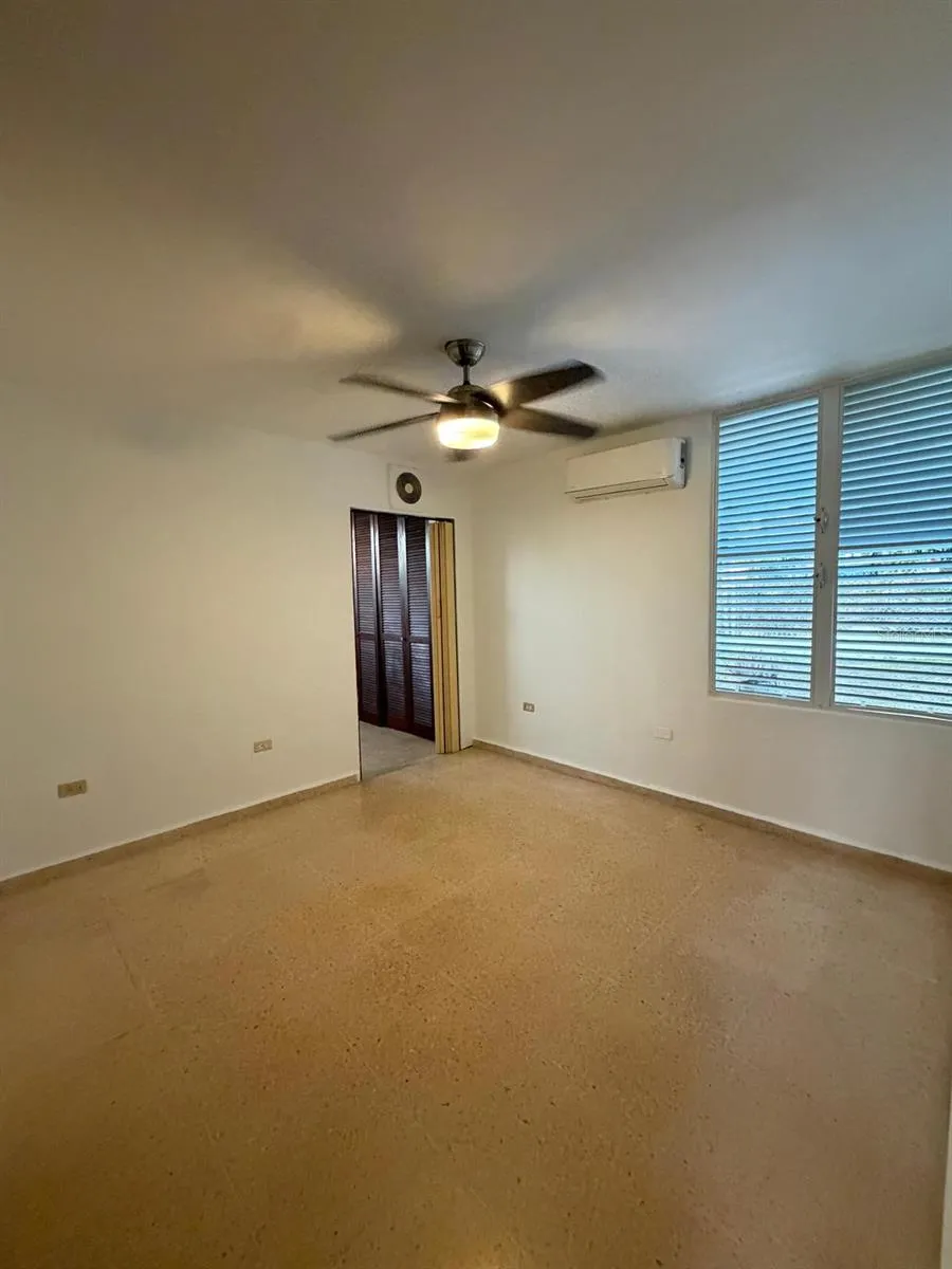 2105 CALLE ANTIOQUIA Guaynabo, PR 00969