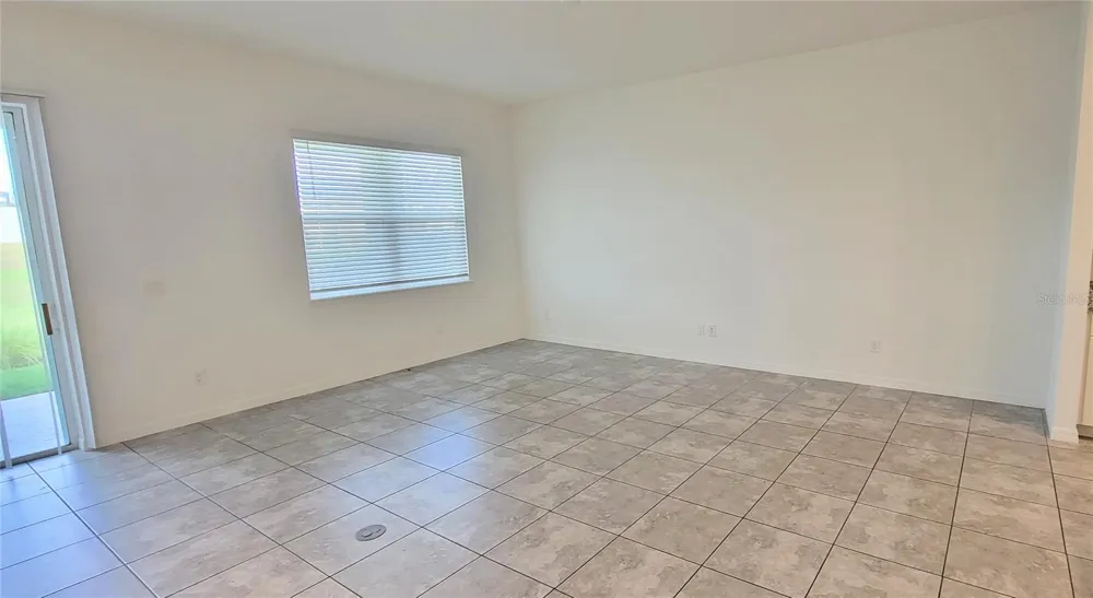 9185 CARMELA AVENUE Davenport, FL 33897
