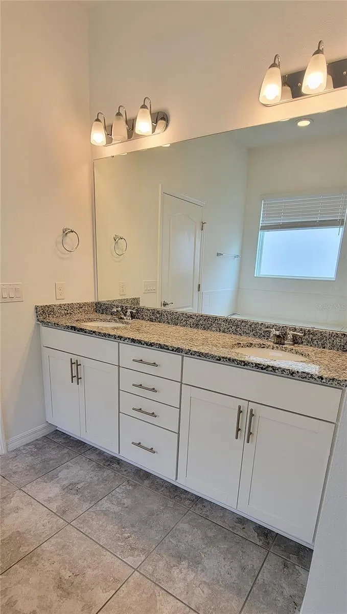 9185 CARMELA AVENUE Davenport, FL 33897