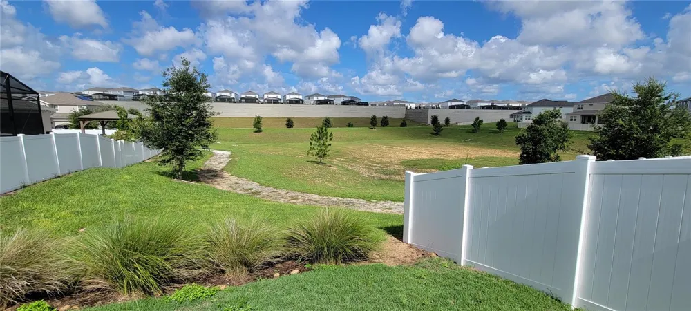 9185 CARMELA AVENUE Davenport, FL 33897