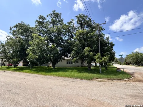 604 E Rio Grande