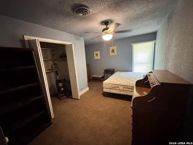 604 E Rio Grande Pearsall, TX 78061