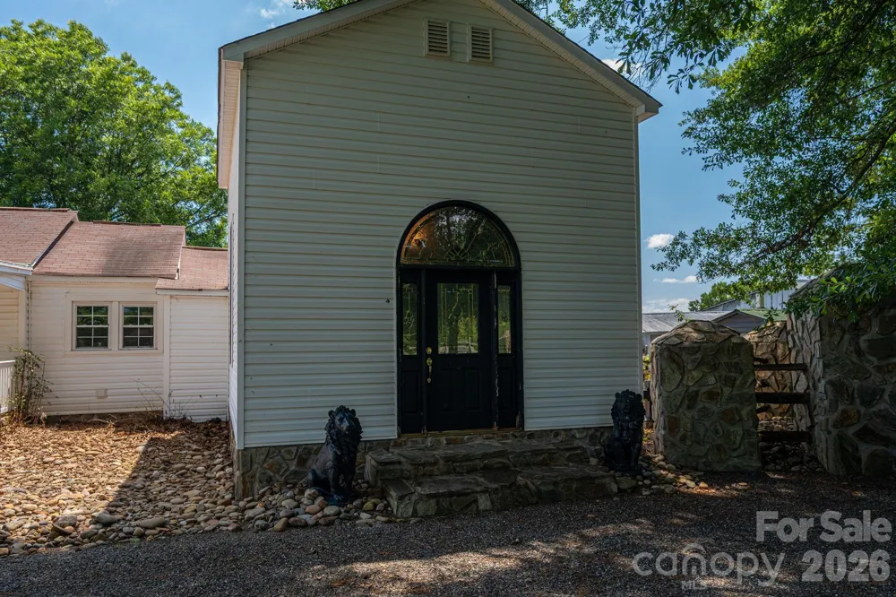 1387 George Brown Road Crouse, NC 28033