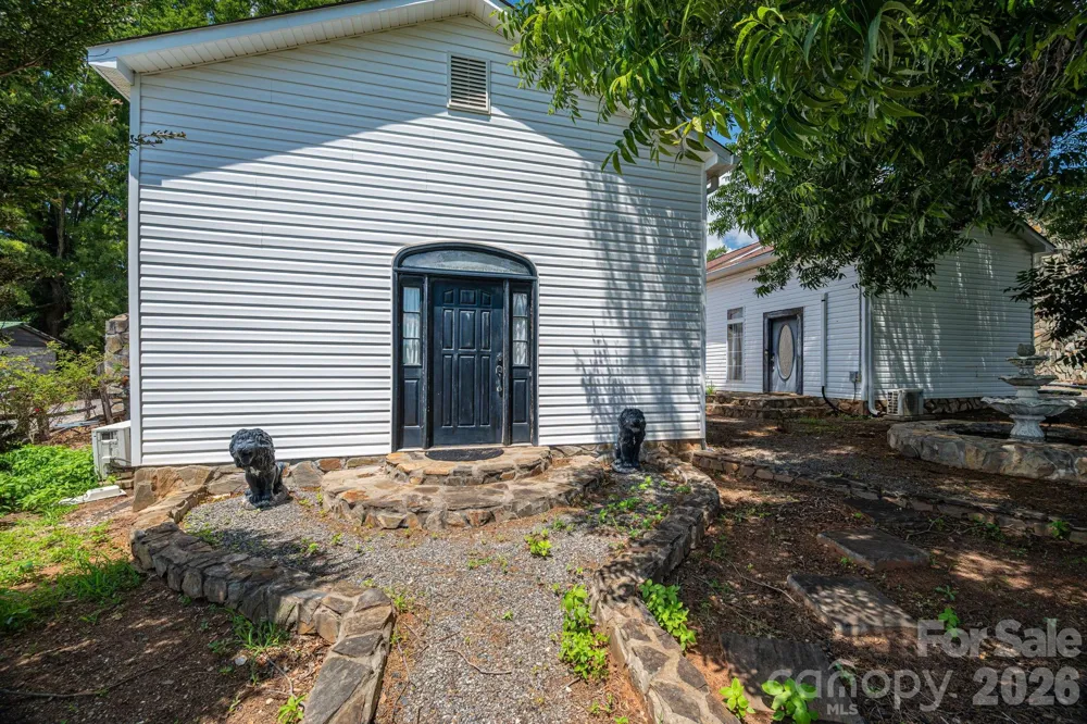 1387 George Brown Road Crouse, NC 28033