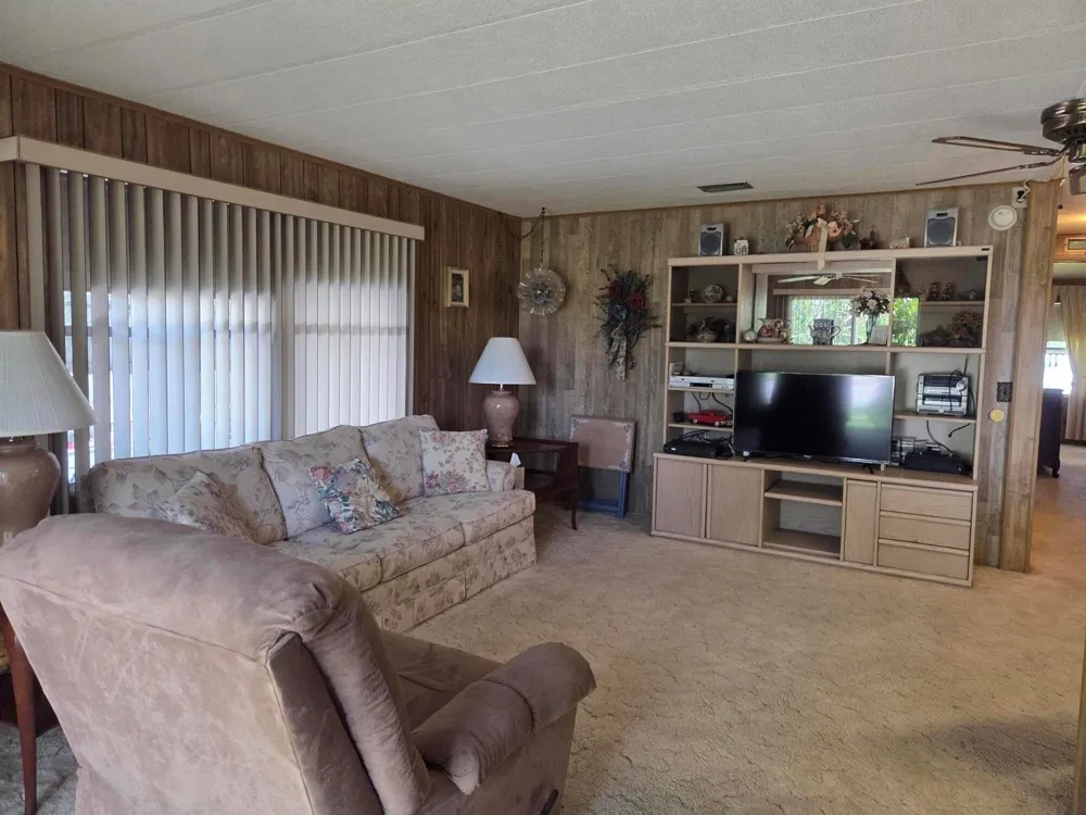 6937 SE Delegate Street Hobe Sound, FL 33455