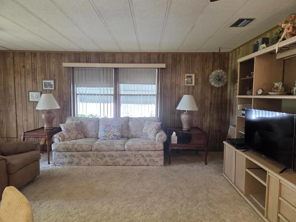 6937 SE Delegate Street Hobe Sound, FL 33455