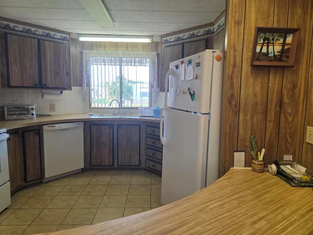 6937 SE Delegate Street Hobe Sound, FL 33455