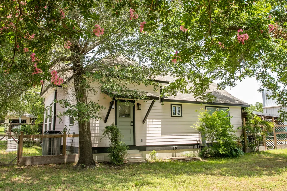637 Washington Street La Grange, TX 78945