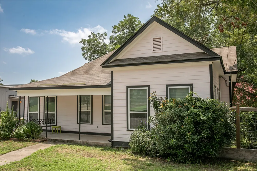 637 Washington Street La Grange, TX 78945