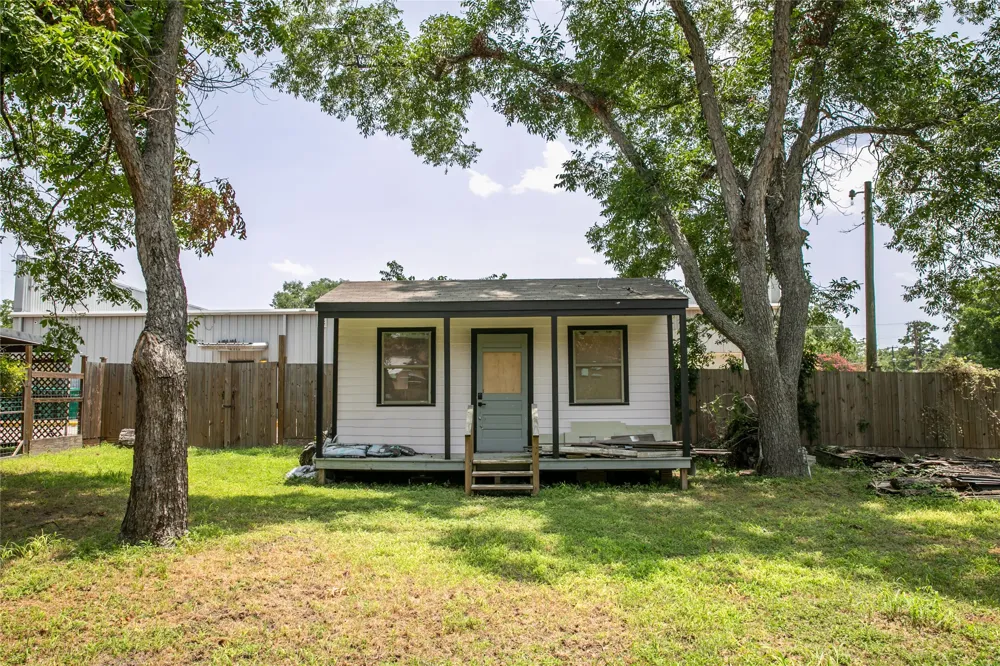 637 Washington Street La Grange, TX 78945