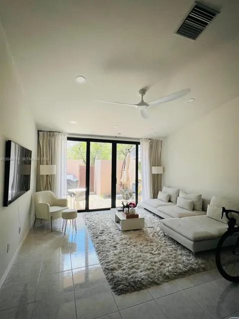 1269 NW 123rd Ave