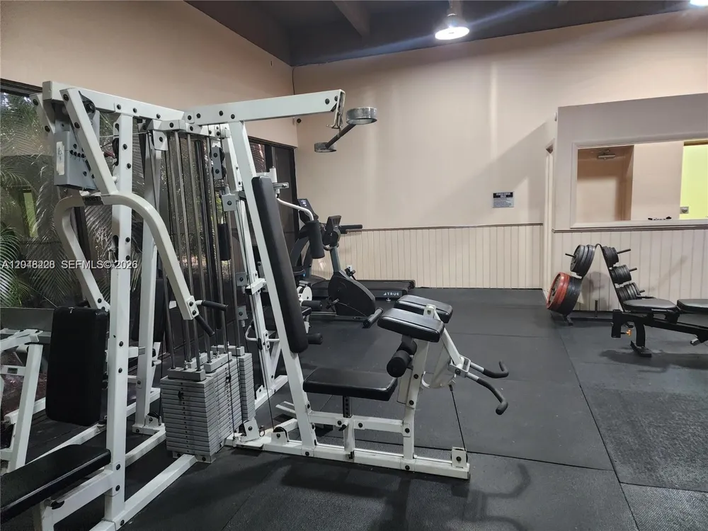 1269 NW 123rd Ave Pembroke Pines, FL 33026